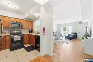 902 N 5th Street 207, Newark, NJ 07107 - Photo 7