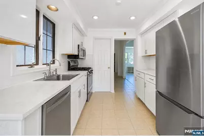103 Bergen Avenue, Clifton, NJ 07011 - Photo 11
