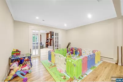 99 Lambert Place, Paramus, NJ 07652 - Photo 7