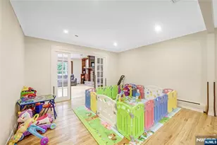 99 Lambert Pl, Paramus, NJ 07652 - Photo 7