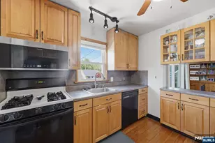 30 Brookview Dr, North Haledon, NJ 07508 - Photo 11