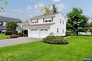222 Merritt Dr, Oradell, NJ 07649 - Photo 5