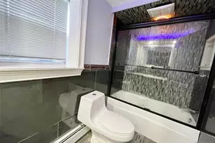 310 Central Blvd, Palisades Park, NJ 07650 - Photo 7