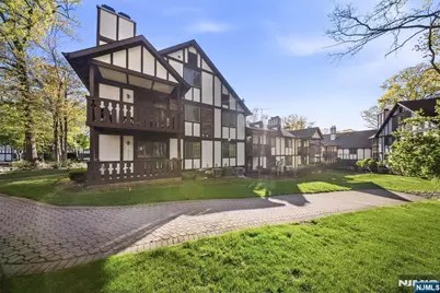 3711 Mark Twain Way, Mahwah, NJ 07430 - Photo 3