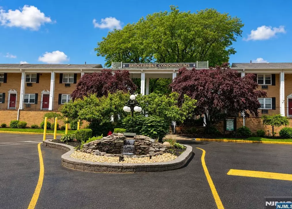 ☆ ユン・ピョウ / FROM FAR EAST 725 Joralemon Street 9 #9, Belleville, NJ 07109 - MLS 26014968