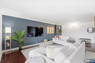 300 Winston Dr L5, Cliffside Park, NJ 07010 - Photo 3