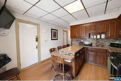 19 Burgess Place 2 #2, Passaic, NJ 07055 - Photo 9