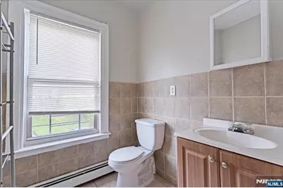 580 Hunterdon Street, Newark, NJ 07108 - Photo 15