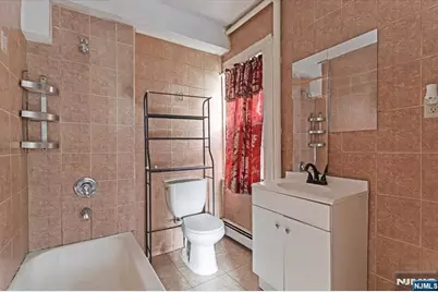 580 Hunterdon Street, Newark, NJ 07108 - Photo 7
