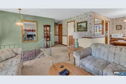307 Santa Fe Trail, Hopatcong, NJ 07843 - Photo 5