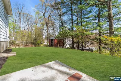 307 Santa Fe Trail, Hopatcong, NJ 07843 - Photo 31