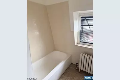 38 Emmet Street, Newark, NJ 07114 - Photo 5