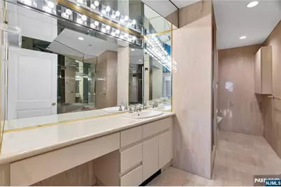 1512 Palisade Avenue 20H #20H, Fort Lee, NJ 07024 - Photo 23