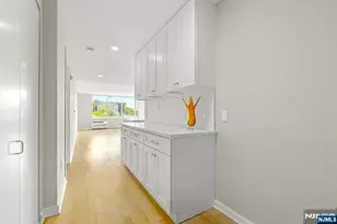 310 Hudson Park 310, Edgewater, NJ 07020 - Photo 5