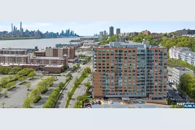 310 Hudson Park 310 #310, Edgewater, NJ 07020 - Photo 1