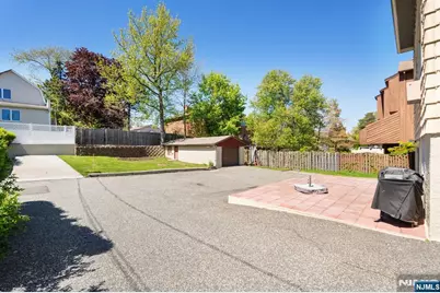 2453 1st Street, Fort Lee, NJ 07024 - Photo 43
