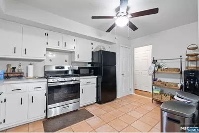 2453 1st Street, Fort Lee, NJ 07024 - Photo 27