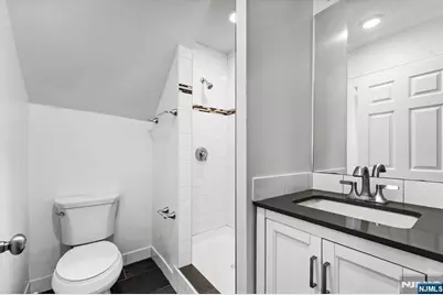 1614 Center Avenue, Fort Lee, NJ 07024 - Photo 17