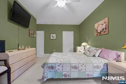 2 Richmond Road 306 #306, West Milford, NJ 07480 - Photo 17