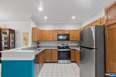 2 Richmond Road 306 #306, West Milford, NJ 07480 - Photo 21