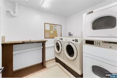 250 Gorge 21E #21E, Cliffside Park, NJ 07010 - Photo 15