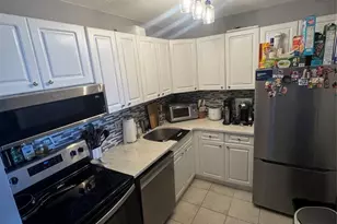 250 Gorge 21E, Cliffside Park, NJ 07010 - Photo 3
