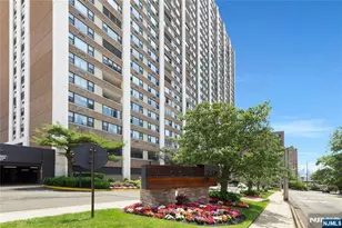 250 Gorge 21E, Cliffside Park, NJ 07010 - Photo 27