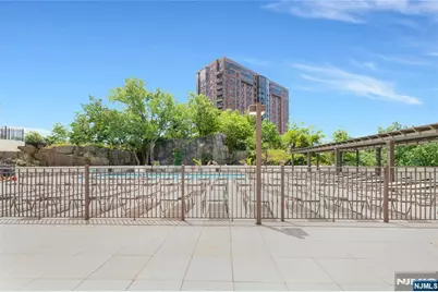 250 Gorge 21E #21E, Cliffside Park, NJ 07010 - Photo 39
