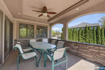 305 Blauvelt Court, Paramus, NJ 07652 - Photo 43