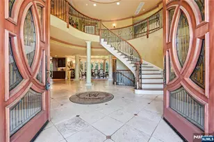 305 Blauvelt Ct, Paramus, NJ 07652 - Photo 5