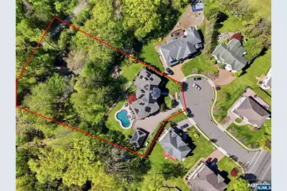 305 Blauvelt Court, Paramus, NJ 07652 - Photo 47