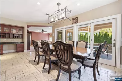 305 Blauvelt Court, Paramus, NJ 07652 - Photo 21