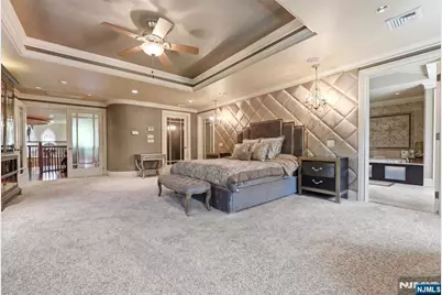 305 Blauvelt Court, Paramus, NJ 07652 - Photo 27