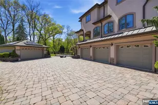 305 Blauvelt Ct, Paramus, NJ 07652 - Photo 49
