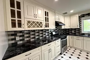 44 Willow Wood Ct 1, East Rutherford, NJ 07073 - Photo 3