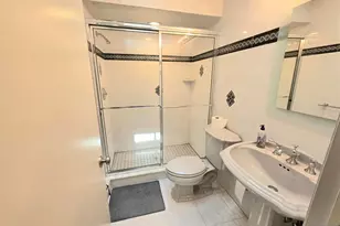 307 Center St, Englewood Cliffs, NJ 07632 - Photo 33