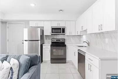 301 N 13th Street, Newark, NJ 07107 - Photo 17