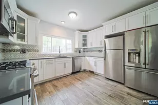 586 Hillside St, Ridgefield, NJ 07657 - Photo 21