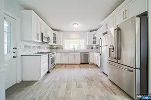 586 Hillside St, Ridgefield, NJ 07657 - Photo 23