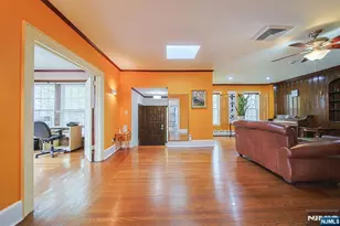 586 Hillside St, Ridgefield, NJ 07657 - Photo 9