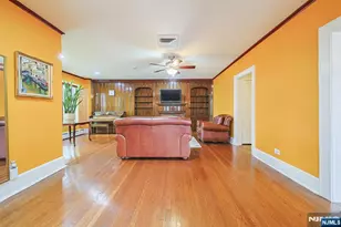 586 Hillside St, Ridgefield, NJ 07657 - Photo 15