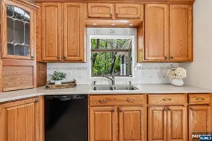 97 Erie Ave, Midland Park, NJ 07432 - Photo 11