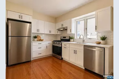 168 Laurel Avenue 1 #1, Kearny, NJ 07032 - Photo 7