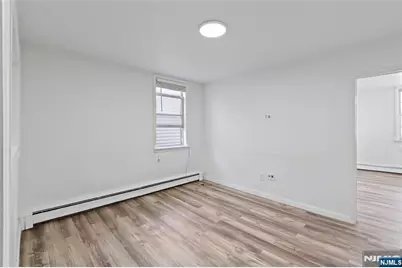 676 Chestnut 2 #2, Kearny, NJ 07032 - Photo 5