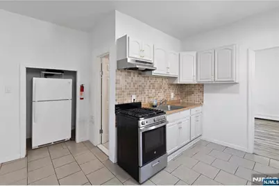 676 Chestnut 2 #2, Kearny, NJ 07032 - Photo 13
