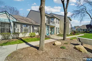 22 Eakens Ct, Mahwah, NJ 07430 - Photo 1