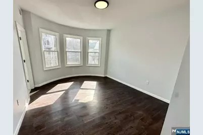 105 7th Street, Newark, NJ 07107 - Photo 9