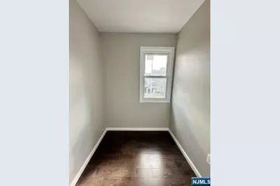 105 7th Street, Newark, NJ 07107 - Photo 15