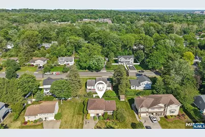 267 Pershing Avenue, Ridgewood, NJ 07450 - Photo 35