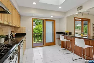 267 Pershing Ave, Ridgewood, NJ 07450 - Photo 13
